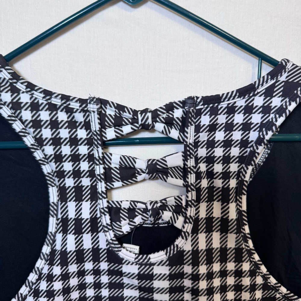 Beautiful Cato Live Well Active TOP 2X Pull Over Sleeveless Black & White - NWT - Picture 3 of 5